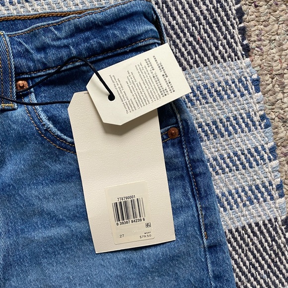 NWT High Rise Levi’s - Picture 4 of 4